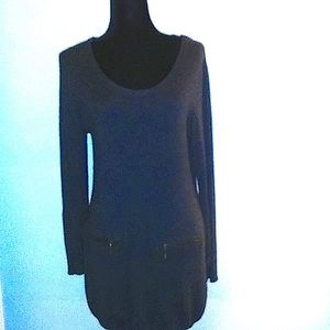 Knit tunic zippered pockets L